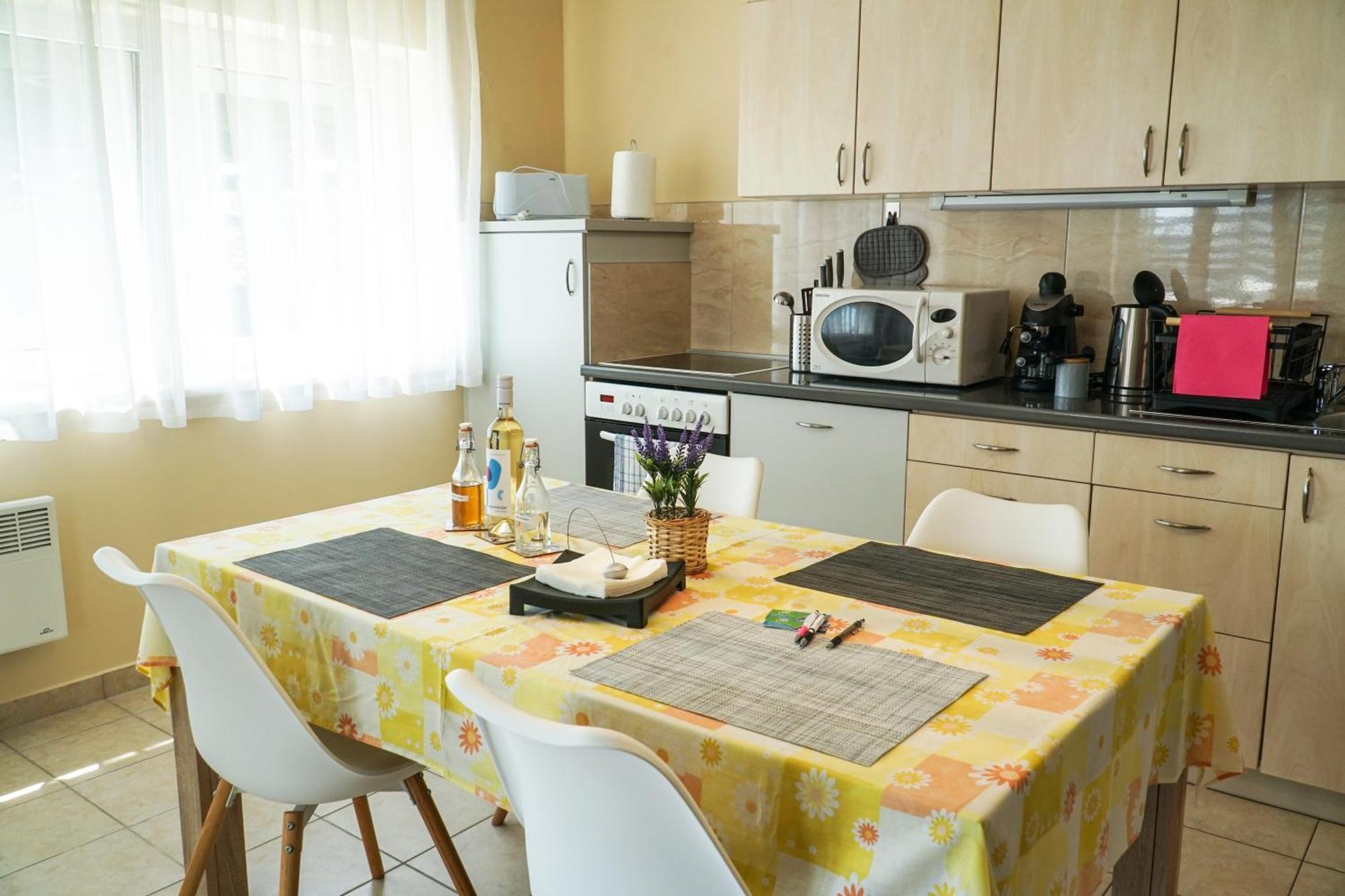 Fuegefa Apartman Balatonalmádi Eksteriør bilde